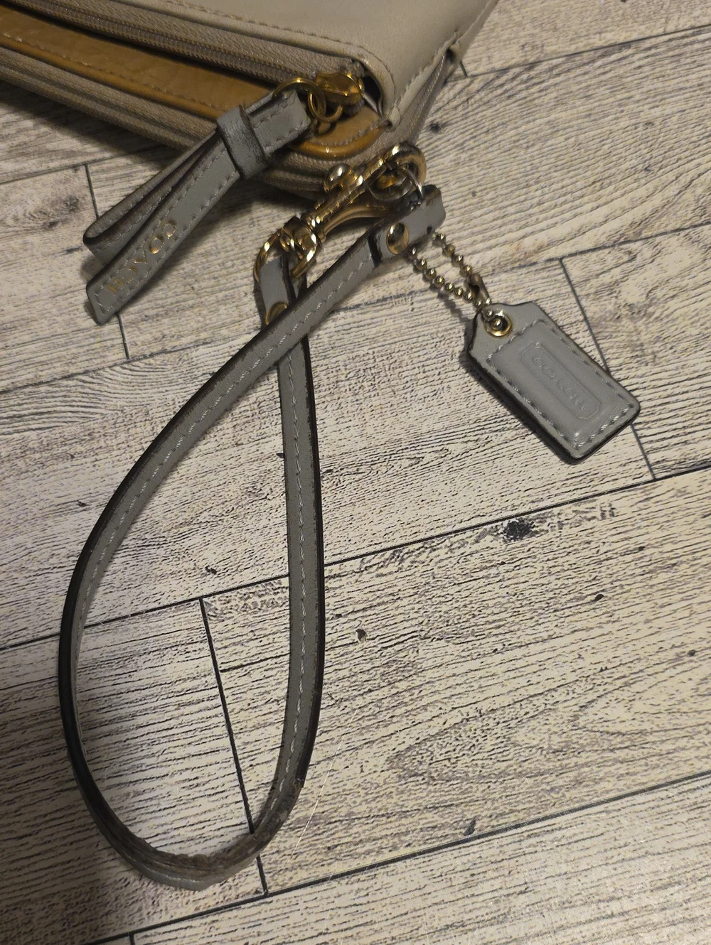 Coach classic wristlet